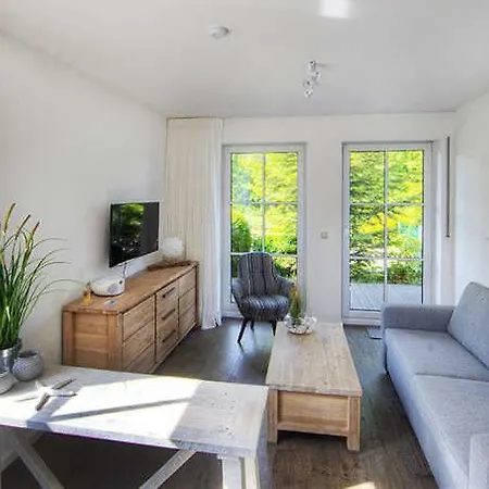 Apartament Haus Mit Familiaerer Atmosphaere_ Scharbeutz