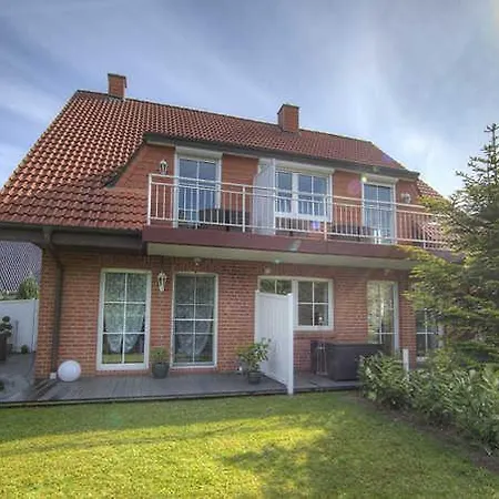Haus Mit Familiaerer Atmosphaere_ * Scharbeutz