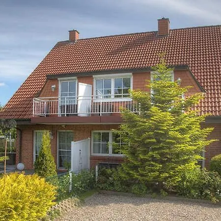 Haus Mit Familiaerer Atmosphaere_