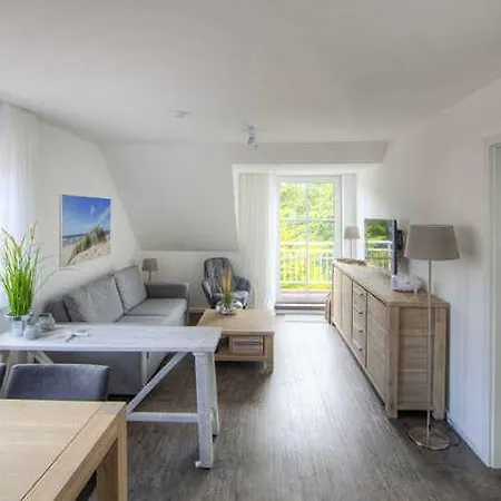 Haus Mit Familiaerer Atmosphaere_ Apartament Scharbeutz