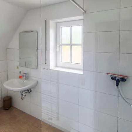 Haus Mit Familiaerer Atmosphaere_ Apartament Scharbeutz