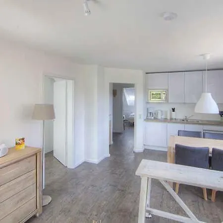 Haus Mit Familiaerer Atmosphaere_ Scharbeutz